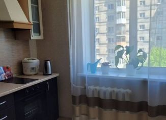 Однокомнатная квартира на продажу, 37.5 м2, Тюмень, улица Муравленко, 3к1, ЖК Современник