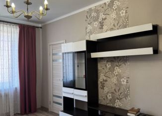 Сдам в аренду 2-комнатную квартиру, 50 м2, Краснодар, улица Мира, 50, микрорайон Центральный