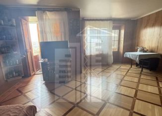Продаю 4-ком. квартиру, 104 м2, Краснодарский край, улица Яна Полуяна, 32