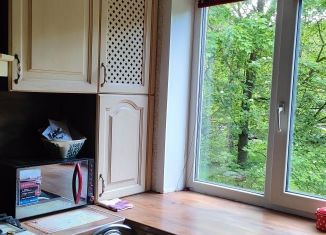 Сдача в аренду трехкомнатной квартиры, 55.9 м2, Тульская область, квартал 50 лет Октября, 2