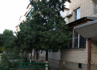 Продам 3-комнатную квартиру, 57 м2, Ейск, Коммунистическая улица, 49/5