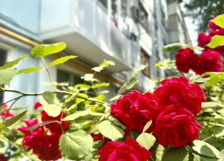 Продам 2-ком. квартиру, 48 м2, Армавир, улица 30 лет Победы, 25