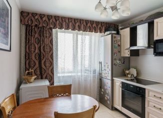 Продам двухкомнатную квартиру, 68 м2, Тюмень, улица Щербакова, 88