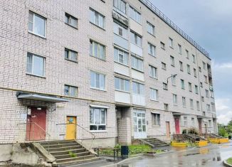 Продается однокомнатная квартира, 32 м2, Сокол, улица Шатенево, 49