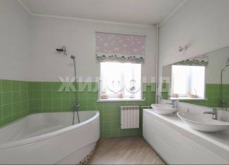 Продажа 3-комнатной квартиры, 113.7 м2, Новосибирск, Разъездная улица, 16