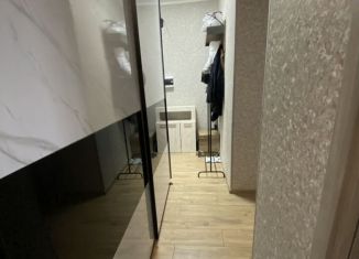 Продаю 1-ком. квартиру, 40.1 м2, Лобня, Батарейная улица, 8