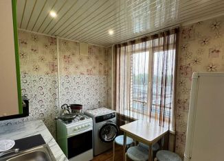 Сдам в аренду 1-комнатную квартиру, 38 м2, Кингисепп, Вокзальная улица, 7