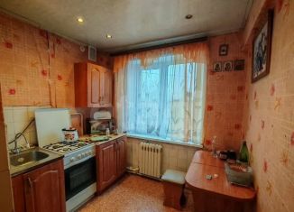 Продается 3-комнатная квартира, 49 м2, Богородицк, улица Победы, 28