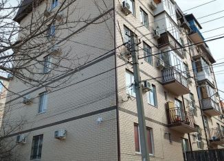 Продаю двухкомнатную квартиру, 55 м2, Геленджик, Кабардинская улица, 18