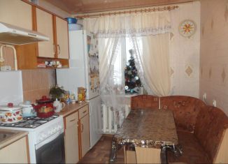 Продам 3-ком. квартиру, 68 м2, Вятские Поляны, Советская улица, 92