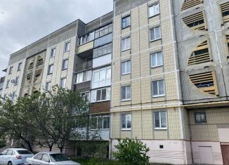 Продажа 2-комнатной квартиры, 52 м2, Валуйки, улица Соколова, 96