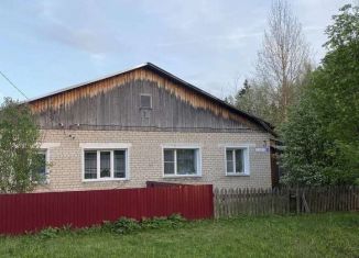 Продается 4-комнатная квартира, 81.4 м2, поселок городского типа Юрья, улица Зои Космодемьянской, 3