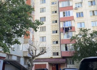 Продаю 3-комнатную квартиру, 75 м2, Махачкала, проспект Насрутдинова, 30Ак5, Ленинский район