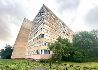 Продам 3-ком. квартиру, 61 м2, Ломоносов, Ораниенбаумский проспект, 49