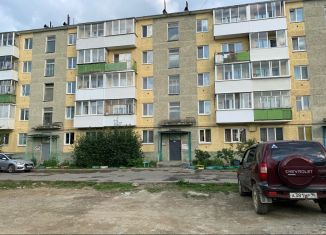 Продажа 1-ком. квартиры, 32.2 м2, Кировград, улица Калинина