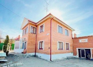 Сдаю дом, 280 м2, Екатеринбург, Скальная улица, 73