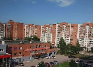 Сдается в аренду трехкомнатная квартира, 75.4 м2, Рязань, улица Новаторов, 2к3, Московский район