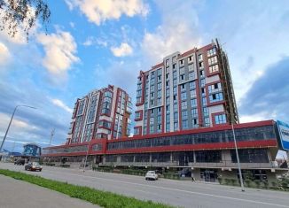 Продам четырехкомнатную квартиру, 105 м2, Нальчик, улица Атажукина, 12