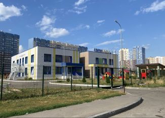 Продаю 1-ком. квартиру, 41 м2, Казань, улица Айрата Арсланова, 12/2, ЖК Салават Купере