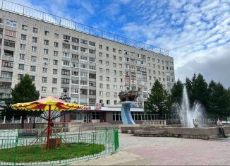 Продам 4-ком. квартиру, 83 м2, Сыктывкар, Коммунистическая улица, 18, Центральный район