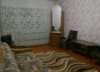 Сдается в аренду 1-комнатная квартира, 32 м2, Канаш, улица Ильича, 7