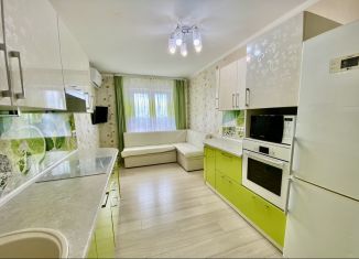 Продается 2-ком. квартира, 77.1 м2, Самара, метро Советская, улица Советской Армии, 140А