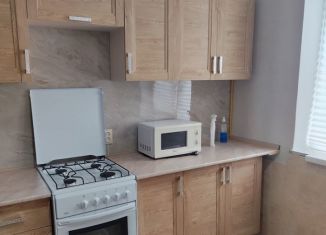 Сдача в аренду 3-ком. квартиры, 70 м2, Крымск, улица Карла Либкнехта, 2