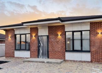 Продаю дом, 120 м2, поселок городского типа Мостовской, улица Урицкого