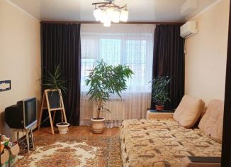 Продам 3-комнатную квартиру, 68 м2, Волгоградская область, улица имени Генерала Карбышева, 125А