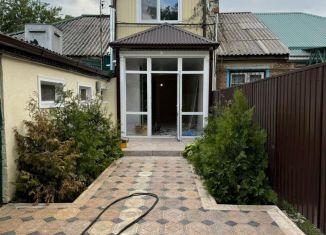 Продаю дом, 140 м2, Черкесск, улица Панченко