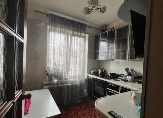 Продажа 3-ком. квартиры, 52 м2, Дагестан, улица Гагарина, 76