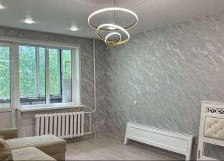 Сдается 2-ком. квартира, 54 м2, Торжок, улица Луначарского, 136