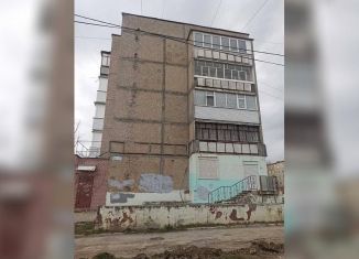 Продам торговую площадь, 33.7 м2, Березники, улица Пятилетки, 107