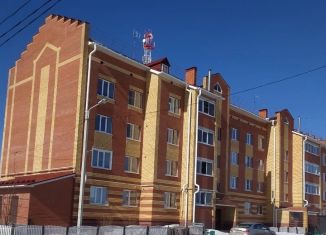 Продам 2-ком. квартиру, 48.6 м2, посёлок Сурок, улица Дружбы, 12