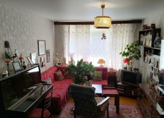 Продажа 3-ком. квартиры, 62 м2, Ярославль, Большая Октябрьская улица, 130