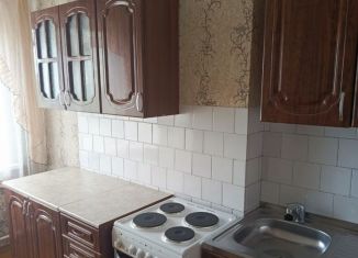 Продается 3-ком. квартира, 60 м2, Барнаул, улица Монтажников, 3