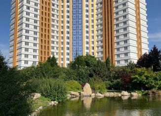 Продам 3-ком. квартиру, 109 м2, Аргун, Интернациональная улица, 31