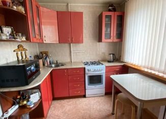 Продается 3-комнатная квартира, 60 м2, Салават, улица Калинина, 59