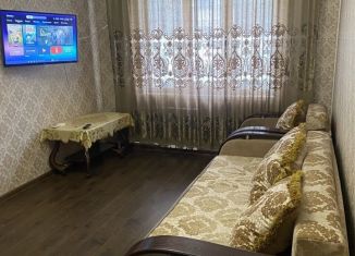 Сдается 1-ком. квартира, 38 м2, Каспийск, проспект Акулиничева