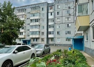 Продам трехкомнатную квартиру, 65 м2, Саяногорск, микрорайон Центральный, 19