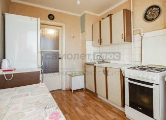 Продам 2-ком. квартиру, 53.5 м2, Московская область, улица Маршала Жукова, 18