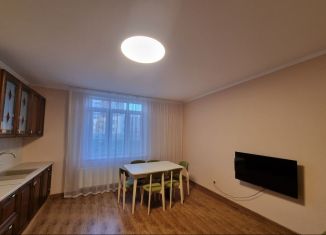 Сдаю трехкомнатную квартиру, 88 м2, Екатеринбург, улица Орденоносцев, 4