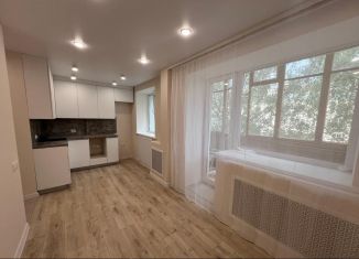 Продается 1-комнатная квартира, 30 м2, Киров, улица Воровского, 54/31