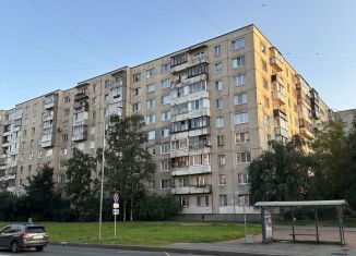 Продается трехкомнатная квартира, 62.3 м2, Санкт-Петербург, Искровский проспект, 15к1, метро Елизаровская