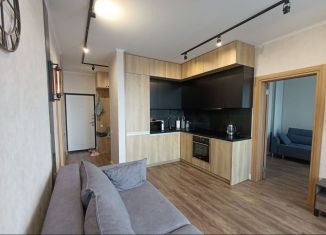 Сдам трехкомнатную квартиру, 80 м2, Сочи, Санаторная улица, 65/2, микрорайон Новый Сочи