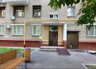 Продается двухкомнатная квартира, 42.1 м2, Москва, ЗАО, Мосфильмовская улица, 39к1