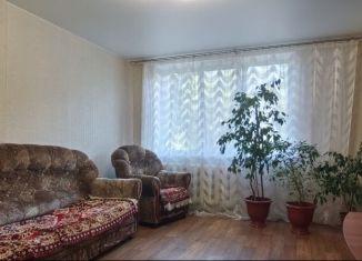 Продается 3-ком. квартира, 60.1 м2, поселок Коминтерн, Коммунистическая улица, 8