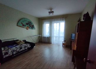 Продается двухкомнатная квартира, 48.2 м2, Псковская область, улица Гоголя, 15