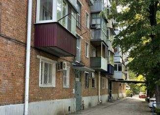 Продается двухкомнатная квартира, 46 м2, посёлок Берёзовый, улица Профессора Рудакова, 7