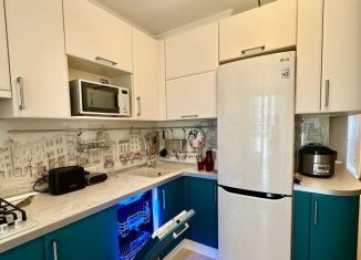 Сдаю в аренду 1-комнатную квартиру, 38 м2, Петергоф, ЖК Новый Петергоф, Парковая улица, 18